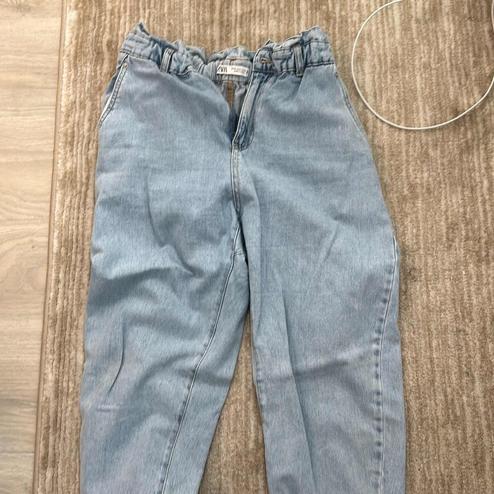 Zara Jeans banded at top